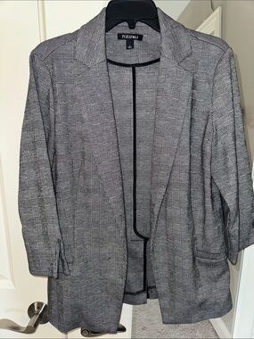 Roz & Ali Black and Gray Plaid Open Blazer